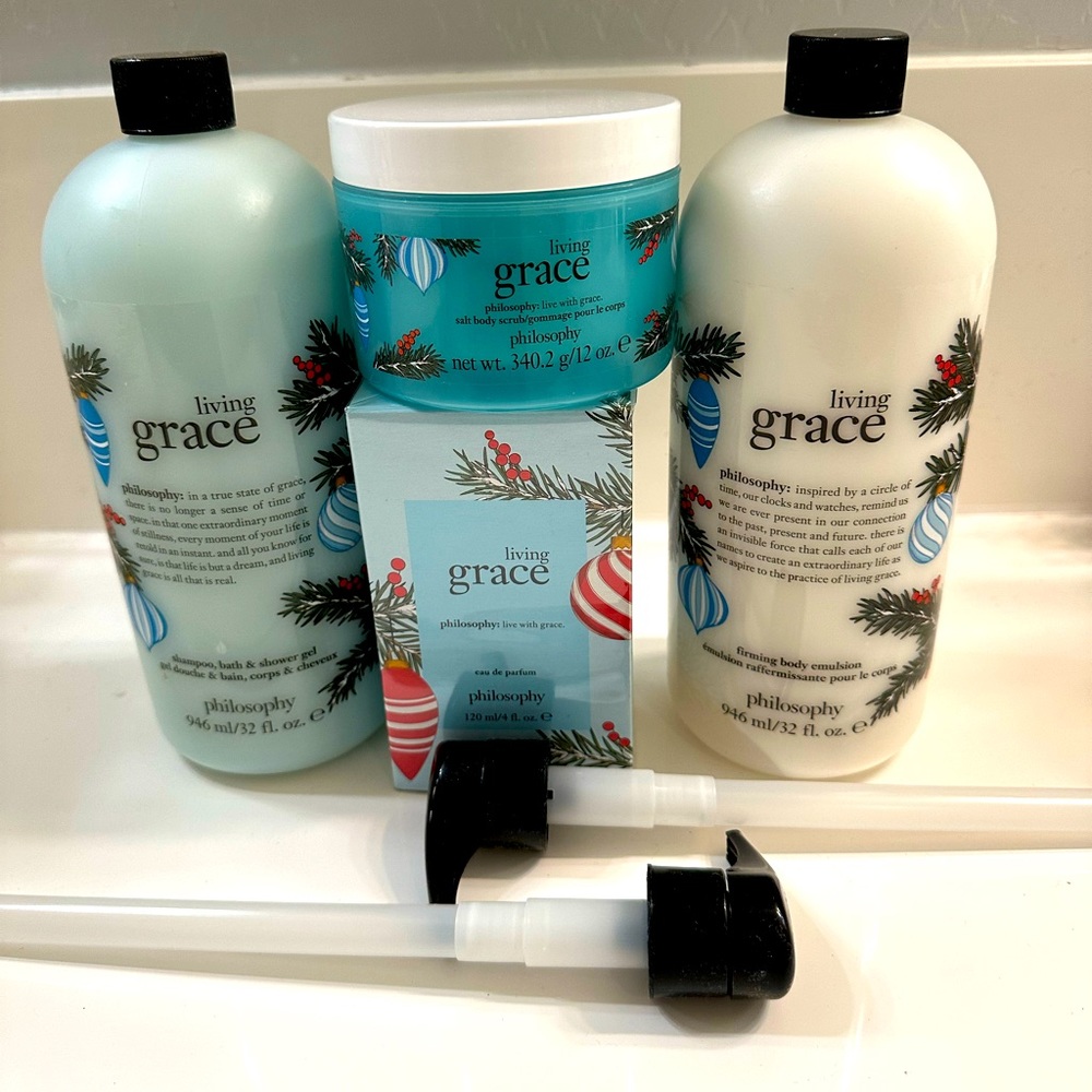 New Philosophy Living Grace  four piece set